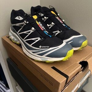 Salomon Men's Black and Gray Trail Running Shoes